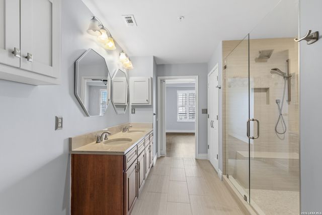 215 Center UNIT 1608, San Antonio, TX 78202