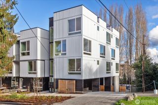 3112 Queen Anne Avenue N, Seattle, WA 98119