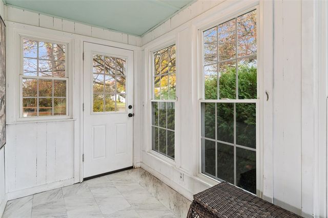 99 Chesterton Road, Greece, NY 14626