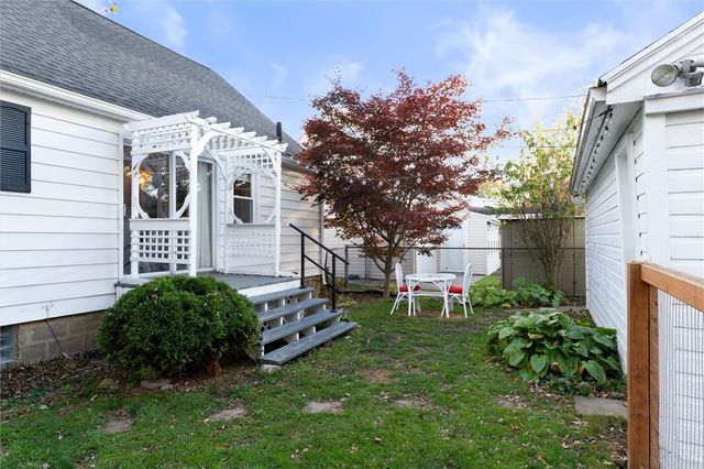 99 Chesterton Road, Greece, NY 14626