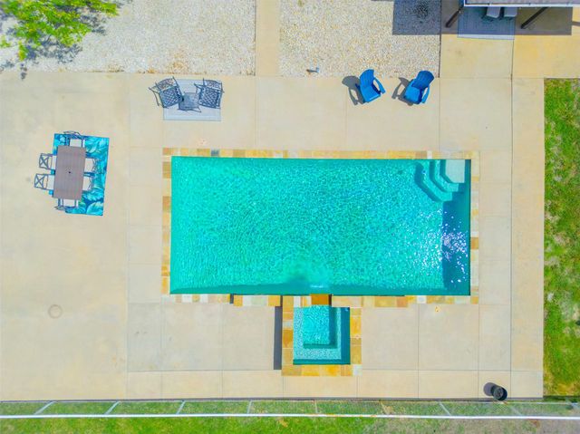 2500 County Road 332, Era, TX 76238