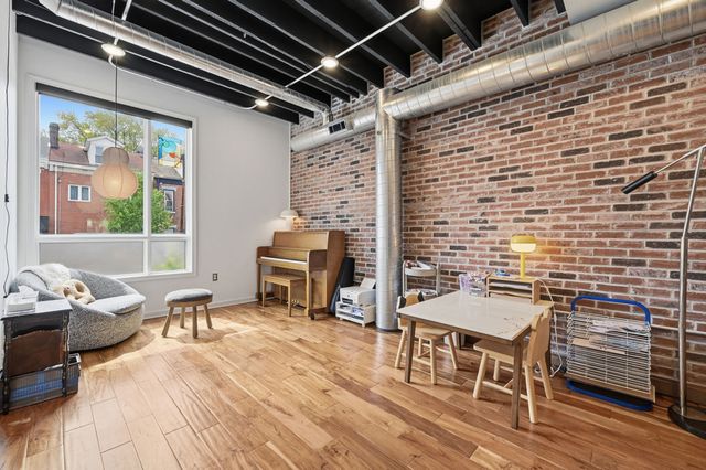 3945 Liberty Ave, Lawrenceville, PA 15224