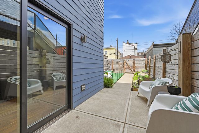 3945 Liberty Ave, Lawrenceville, PA 15224