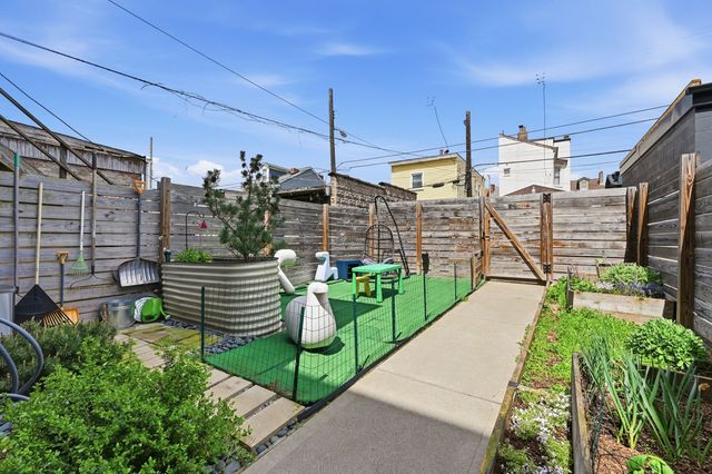 3945 Liberty Ave, Lawrenceville, PA 15224