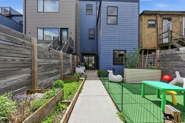 3945 Liberty Ave, Lawrenceville, PA 15224