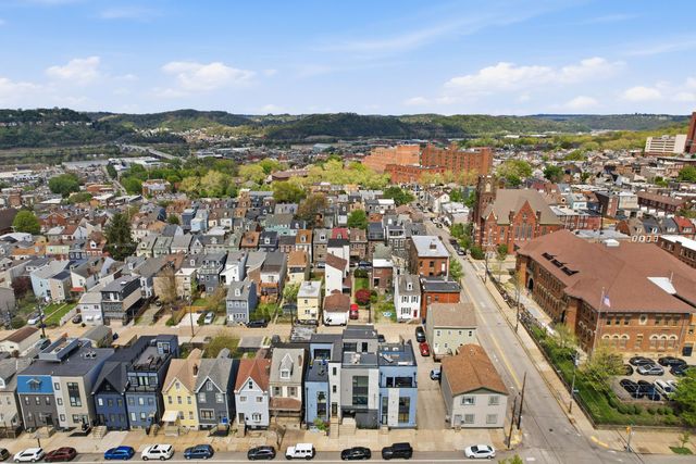 3945 Liberty Ave, Lawrenceville, PA 15224
