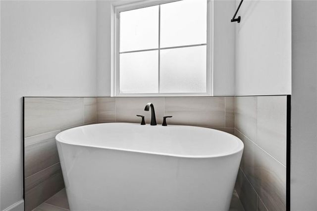 2 Ellwood Circle, Bella Vista, AR 72715