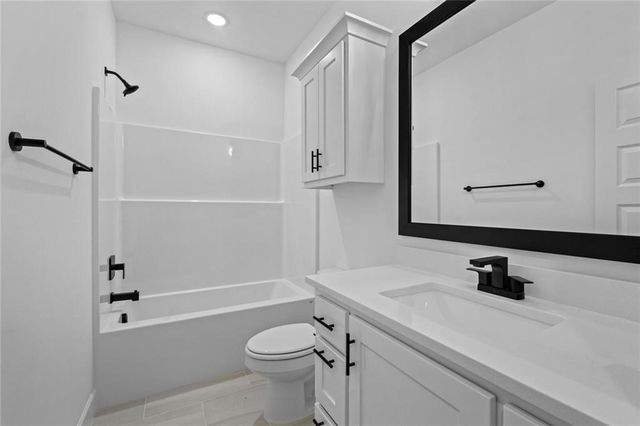 2 Ellwood Circle, Bella Vista, AR 72715
