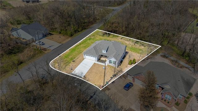 2 Ellwood Circle, Bella Vista, AR 72715