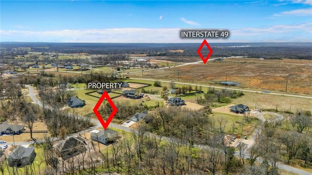 2 Ellwood Circle, Bella Vista, AR 72715
