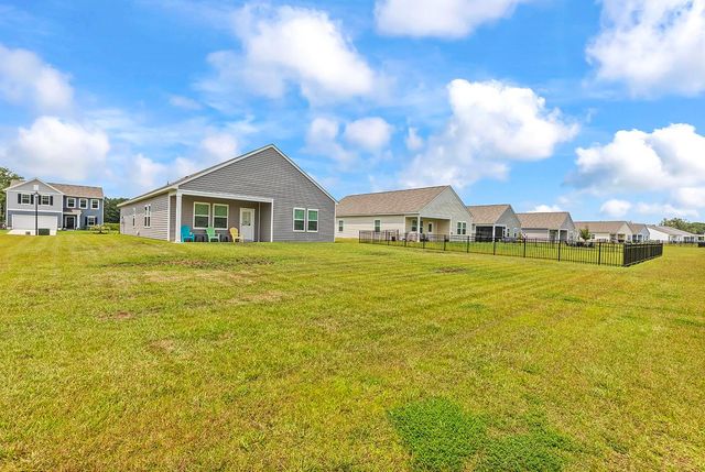169 Linares St., Loris, SC 29569