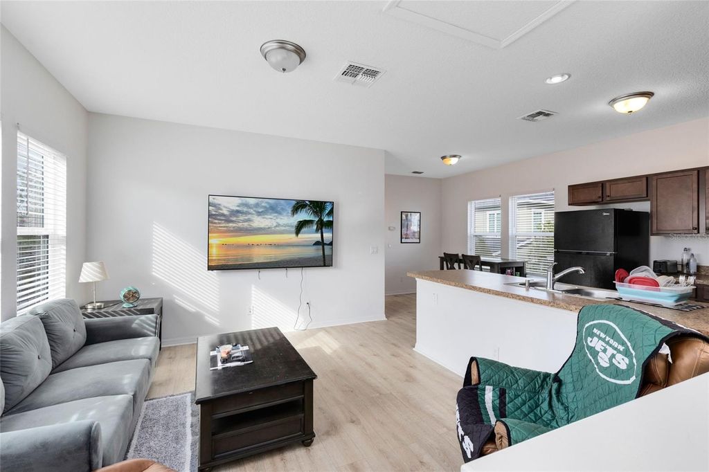 Image 28 of property listing at 8556 TAVISTOCK LAKES BOULEVARD, Orlando, FL 32827