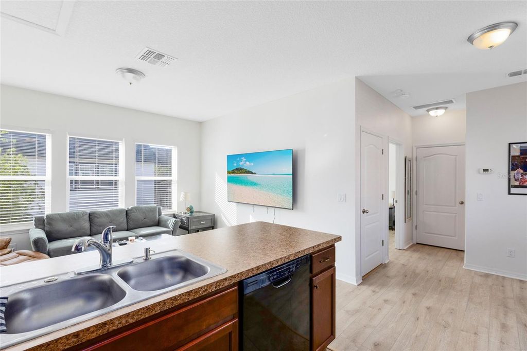 Image 31 of property listing at 8556 TAVISTOCK LAKES BOULEVARD, Orlando, FL 32827