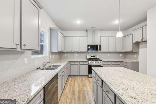 3715 Heron Creek Court, Loganville, GA 30052