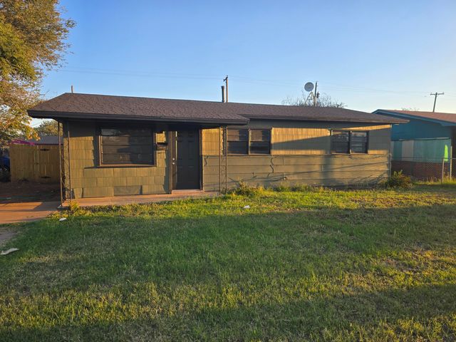 2415 E 30th Street, Lubbock, TX 79404