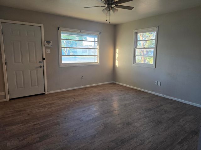 2415 E 30th Street, Lubbock, TX 79404