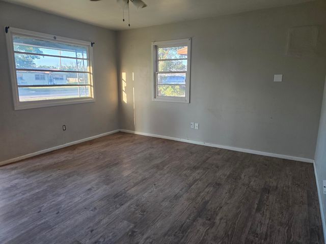 2415 E 30th Street, Lubbock, TX 79404