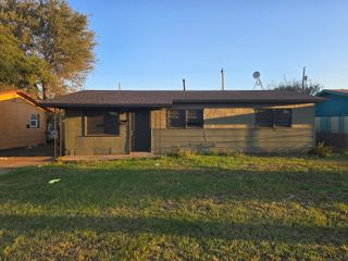 2415 E 30th Street, Lubbock, TX 79404