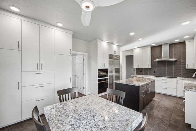 3423 Honeysuckle Road, Ames, IA 50014