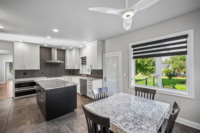 3423 Honeysuckle Road, Ames, IA 50014