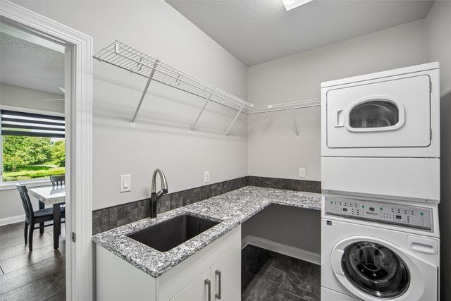 3423 Honeysuckle Road, Ames, IA 50014