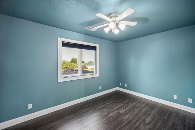 3423 Honeysuckle Road, Ames, IA 50014