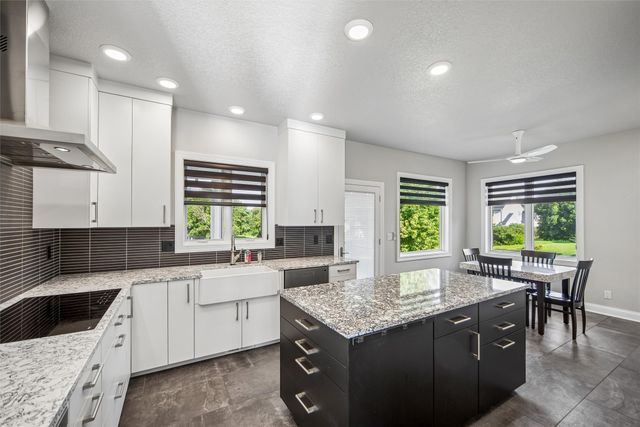 3423 Honeysuckle Road, Ames, IA 50014