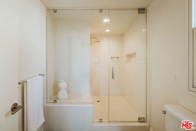 8448 Franklin Avenue, Los Angeles, CA 90069