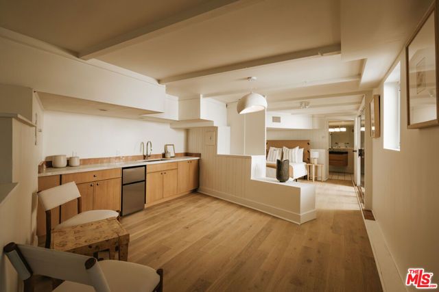 8448 Franklin Avenue, Los Angeles, CA 90069