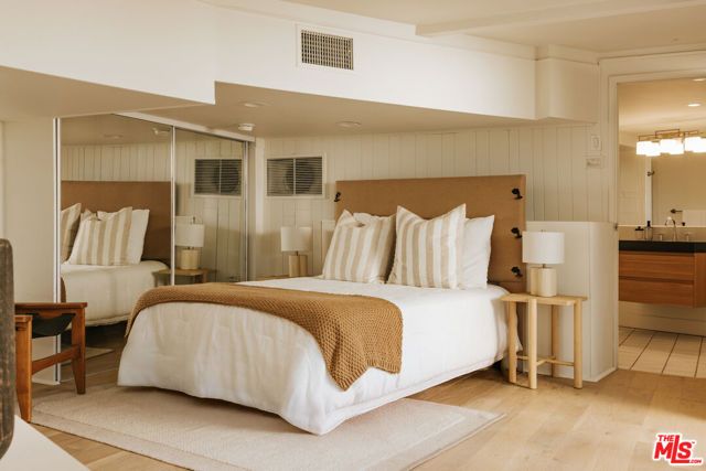 8448 Franklin Avenue, Los Angeles, CA 90069