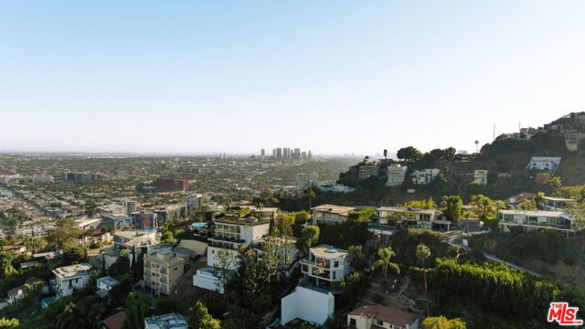 8448 Franklin Avenue, Los Angeles, CA 90069