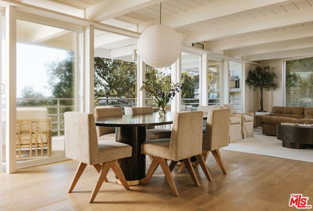 8448 Franklin Avenue, Los Angeles, CA 90069