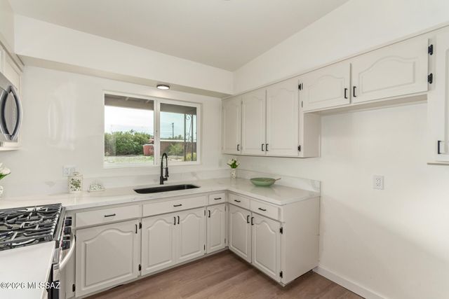 7031 E Baker Street, Tucson, AZ 85710