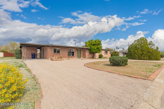 7031 E Baker Street, Tucson, AZ 85710