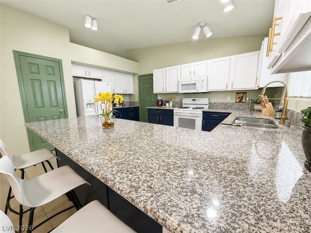 5698 Crowbush Cove Place, Las Vegas, NV 89122