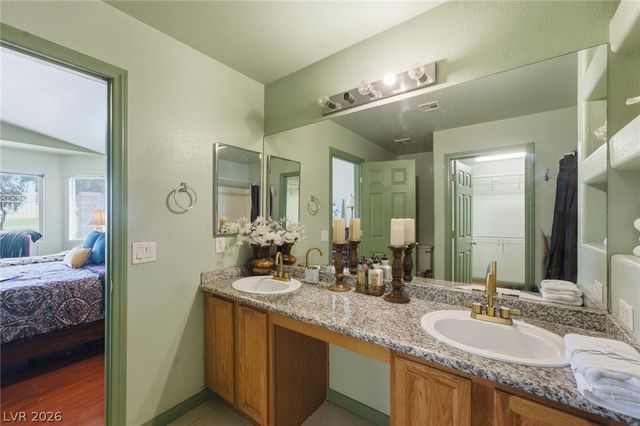 5698 Crowbush Cove Place, Las Vegas, NV 89122