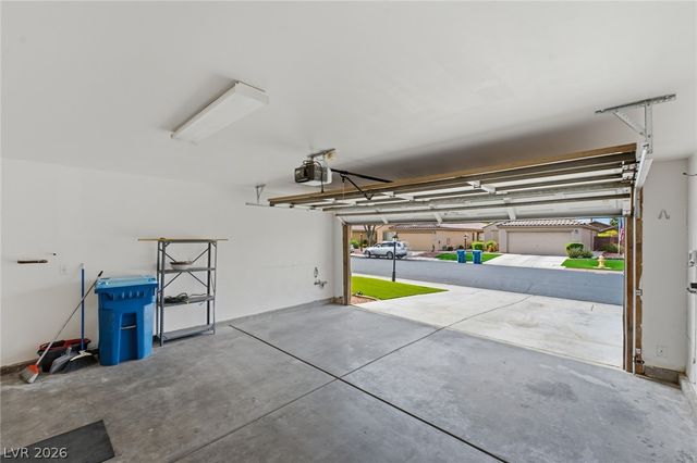 5698 Crowbush Cove Place, Las Vegas, NV 89122