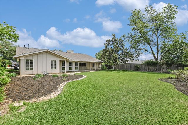 4011 N Hills DR, Austin, TX 78731