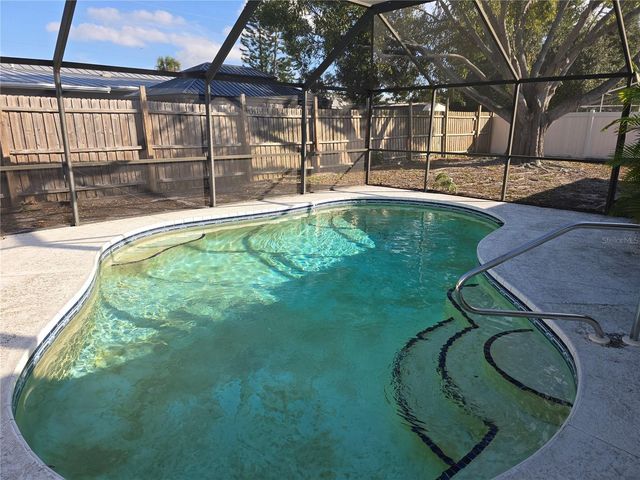 915 60TH ST W, Bradenton, FL 34209