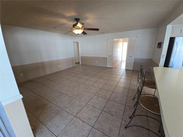 915 60TH ST W, Bradenton, FL 34209