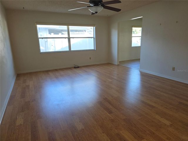 915 60TH ST W, Bradenton, FL 34209