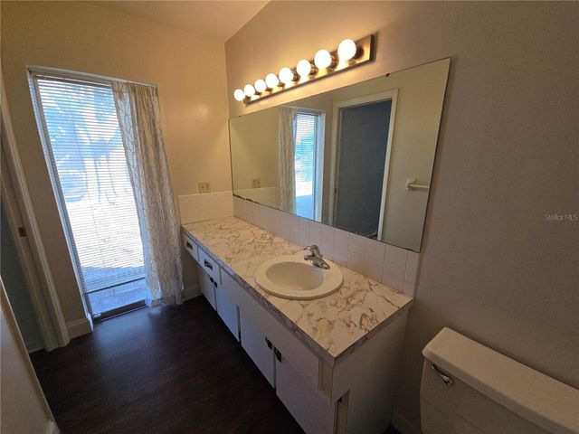 915 60TH ST W, Bradenton, FL 34209