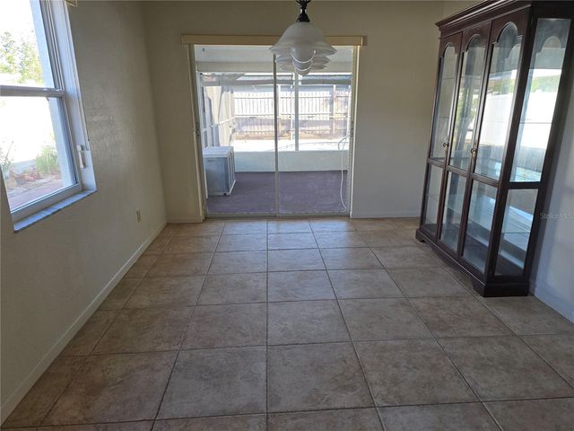 915 60TH ST W, Bradenton, FL 34209