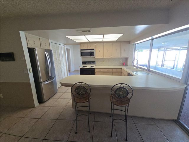 915 60TH ST W, Bradenton, FL 34209