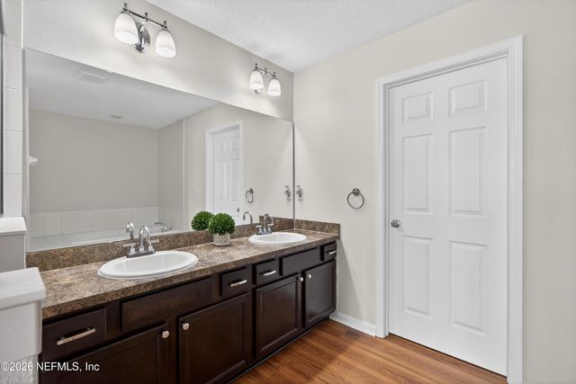 5000 MAGNOLIA VALLEY Drive, Jacksonville, FL 32210