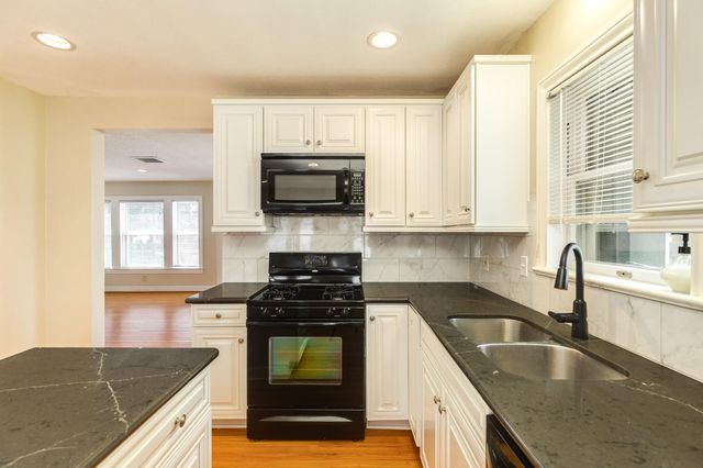 4910 Wharton Drive, Galveston, TX 77551