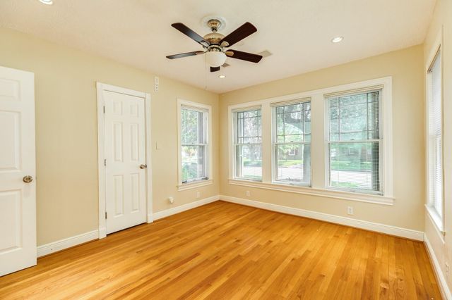 4910 Wharton Drive, Galveston, TX 77551