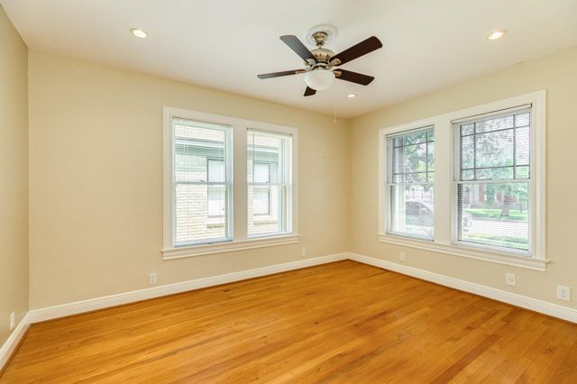 4910 Wharton Drive, Galveston, TX 77551