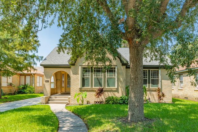 4910 Wharton Drive, Galveston, TX 77551