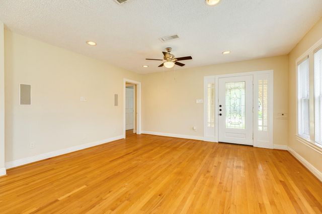 4910 Wharton Drive, Galveston, TX 77551